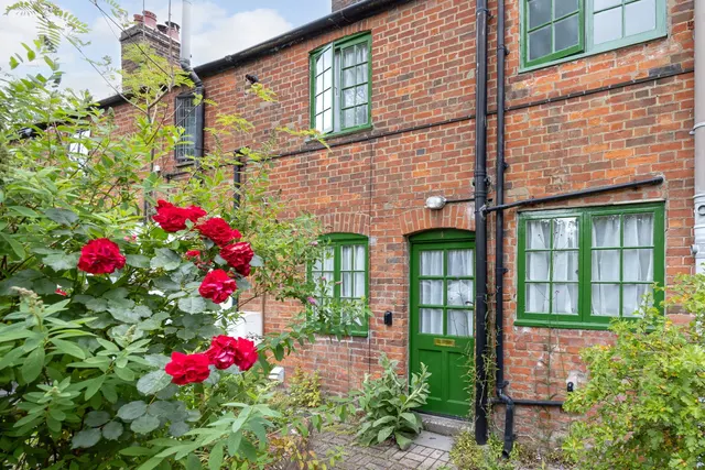 South View Court, Devizes, SN10, photo 1