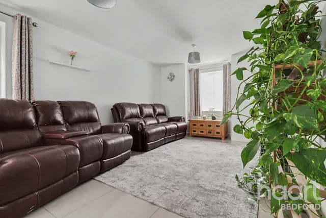 Lacewing Drive, Bedford, MK40, photo 3