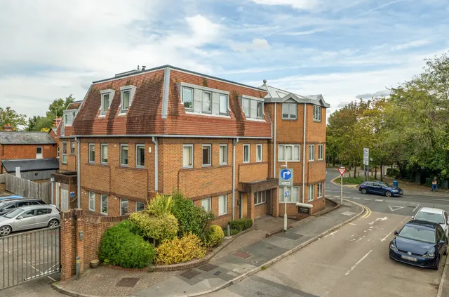 Osborne Road, Wokingham, RG40, photo 1