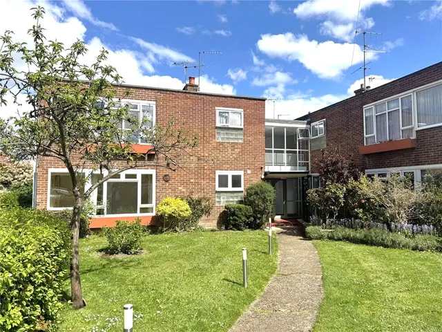 Constance Road, Twickenham, TW2, photo 1