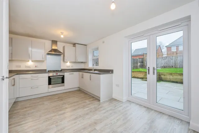 Photo 3 — Sorrel Close, Uttoxeter