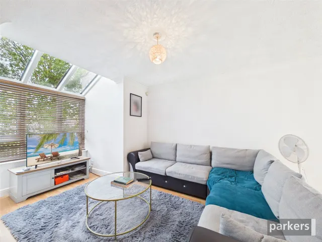 Headley Road East, Woodley, RG5, photo 3