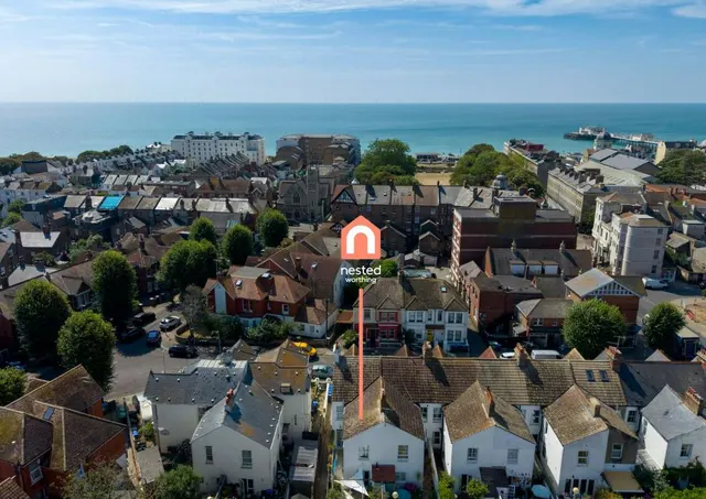 Photo 2 — Elm Road, Worthing, BN11