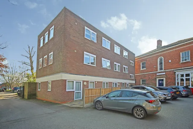 Herbert Street, Redditch, photo 1