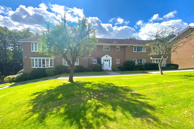 Castle Hill Court, Macclesfield, photo 1