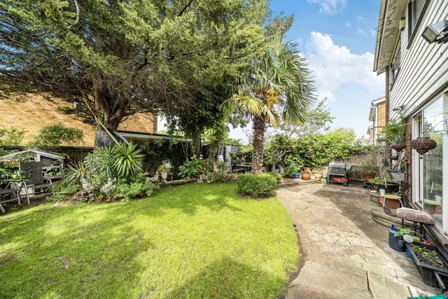 Mead Way, Hayes, BR2, photo 2