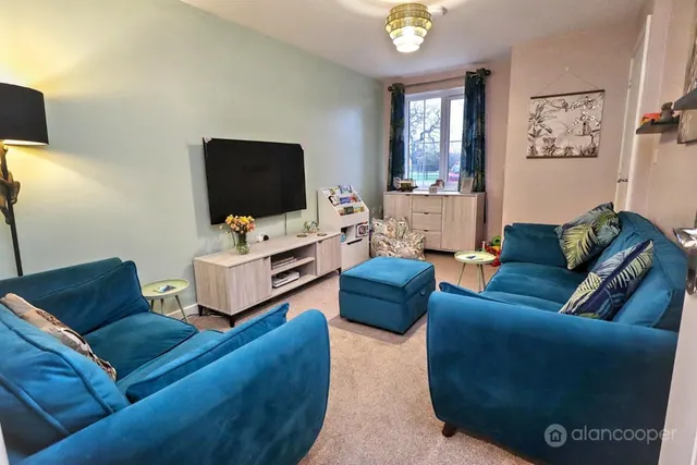 Julius Way, Nuneaton, CV11, photo 2