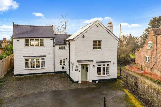 Swan Lane, Stoke Orchard, GL52, photo 1