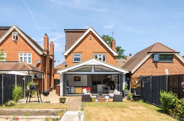 Whites Road, Farnborough, Hampshire, GU14 6PD, photo 1
