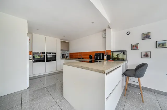 Photo 3 — Whites Road, Farnborough, Hampshire, GU14 6PD