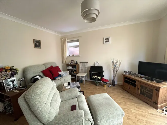 Lawrence Street, Nottingham, NG10, photo 3