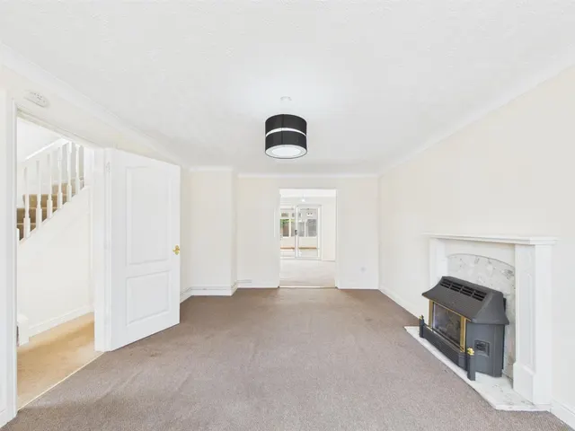 Photo 2 — Mallard Court, North Hykeham, Lincoln