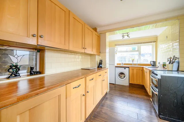 Photo 2 — Springbank Avenue, Leeds, LS27