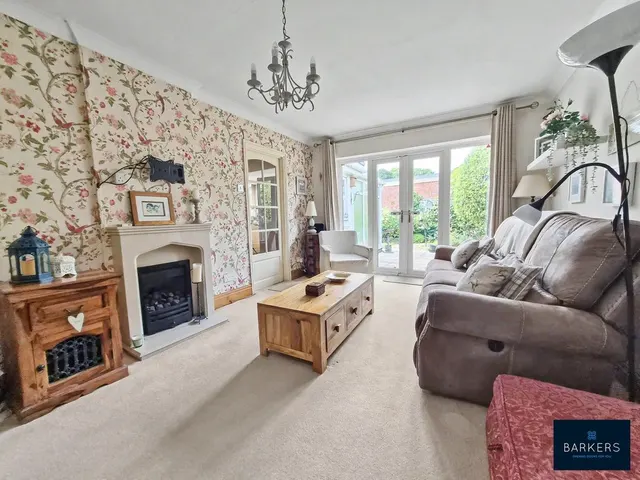 Photo 3 — Southcroft Avenue, Birkenshaw BD11 2DB