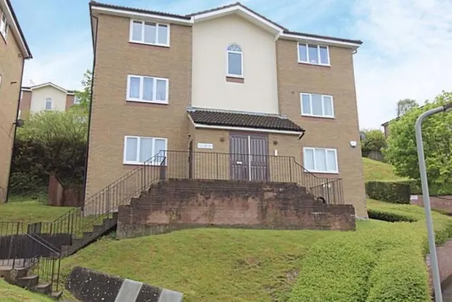 Lingfield Close, High Wycombe HP13 7ER, photo 1