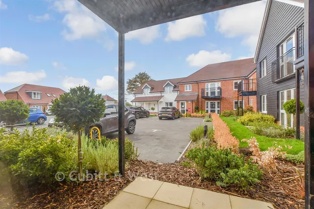 Worthing Road, Southwater, RH13, photo 3