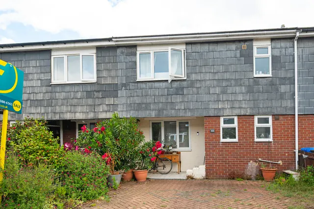 111 Stellman Close, London, photo 1