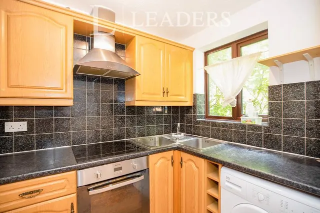 Woodpecker Way, Northampton, NN4, photo 1