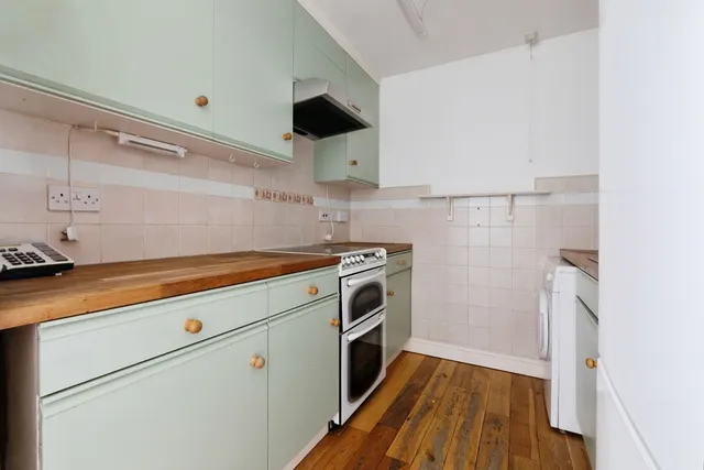 Photo 2 — Cairo Road, Walthamstow, E17