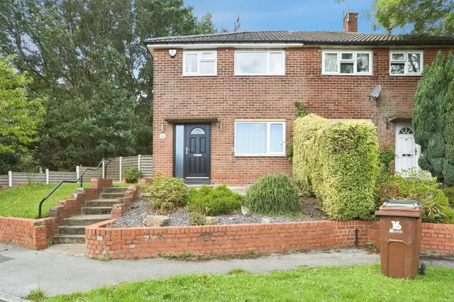 Melrose Grove, Horsforth, Leeds, photo 1