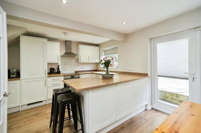 Photo 3 — Melrose Grove, Horsforth, Leeds