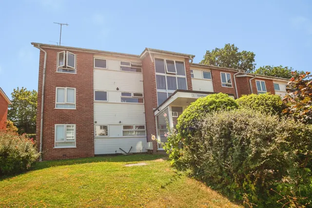 Paddockhall Road, Haywards Heath, photo 1