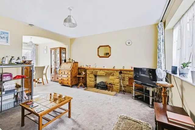 Byfield Road, Woodford Halse, NN11, photo 2