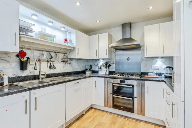 Thornfield Road, Bristol, BS10, photo 2