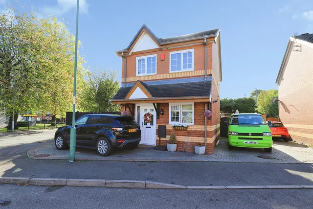 Little Clothier Street, Willenhall, WV13, photo 1