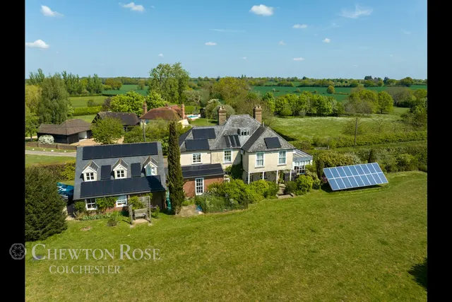 Causeway End Road, Felsted, photo 1