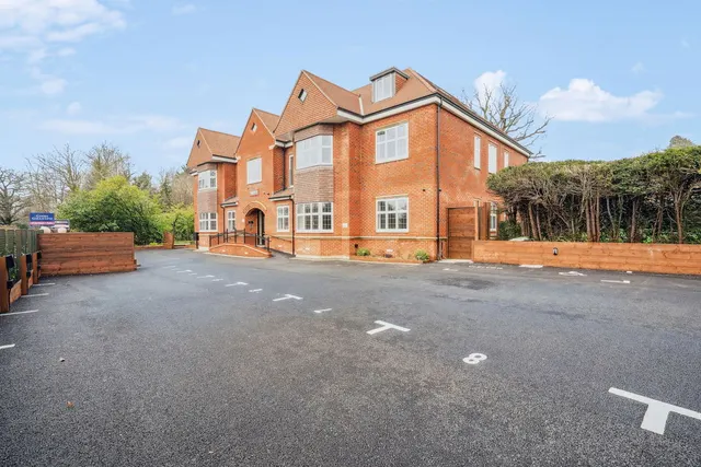 Wetherby House, Northwood, HA6, photo 1