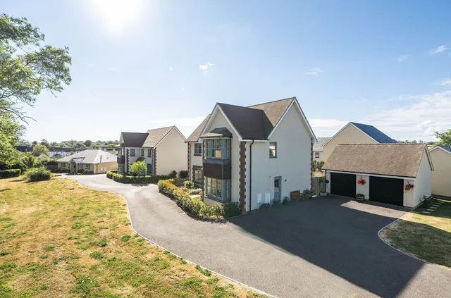 Longfield Drive, Wedmore, BS28, photo 2