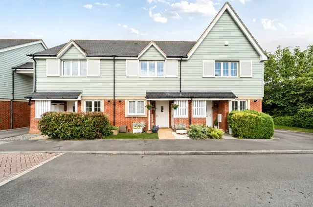 Bedford Drive, Fareham, PO14, photo 1