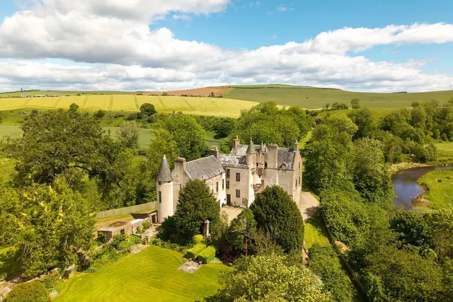 6 bedroom house — Inverbervie, Montrose, Angus, DD10 0ST