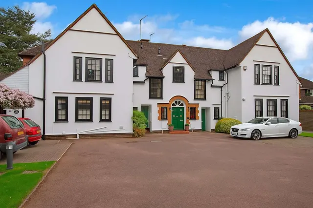West Common, Harpenden, AL5, photo 1
