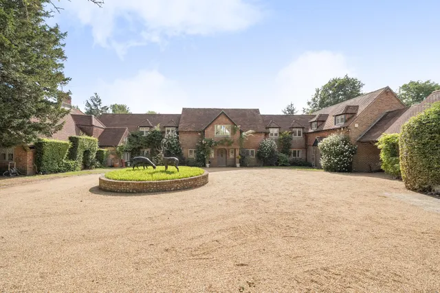 Lovedean, Hampshire, photo 1