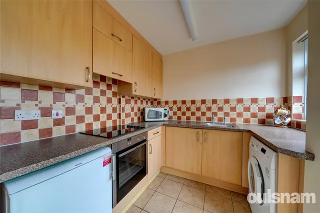 Photo 3 — Charles Henry Road, Droitwich, Worcestershire, WR9 8QQ