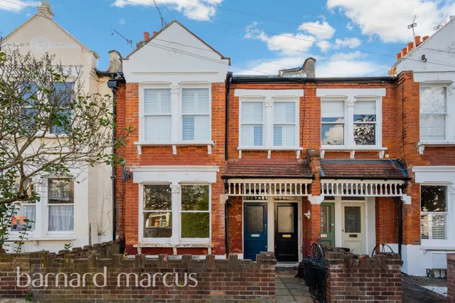 Trentham Street, London, photo 1