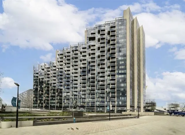 Cutter Lane, Greenwich, SE10, photo 1