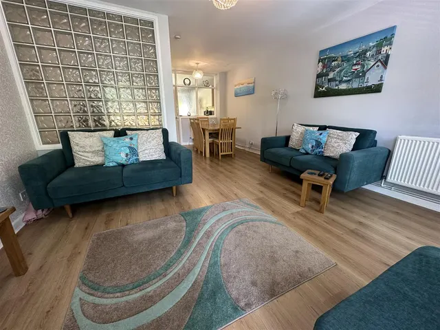 Vicarage Close, Central Area, photo 2