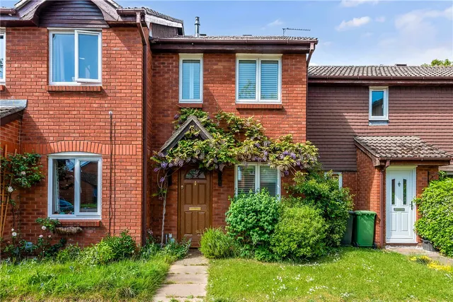 Dukes Close, Petersfield, GU32, photo 1