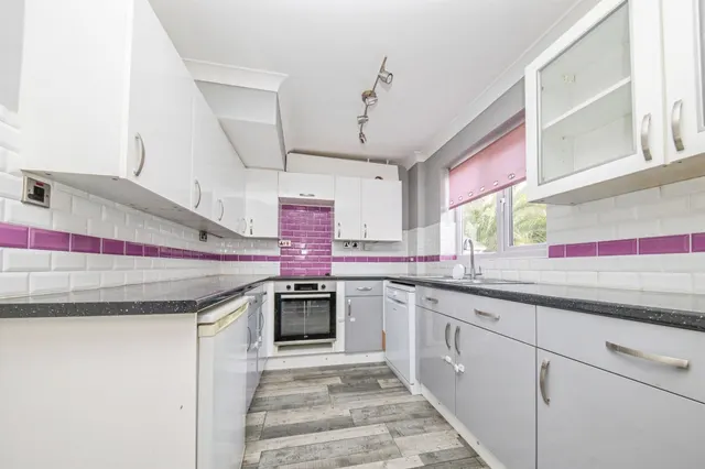 Washington Road, Dovercourt, CO12, photo 2