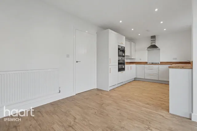 Pinewood Grange, Ipswich, IP14, photo 2