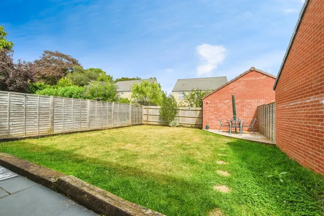 Photo 2 — Wrag View, Highworth, Swindon