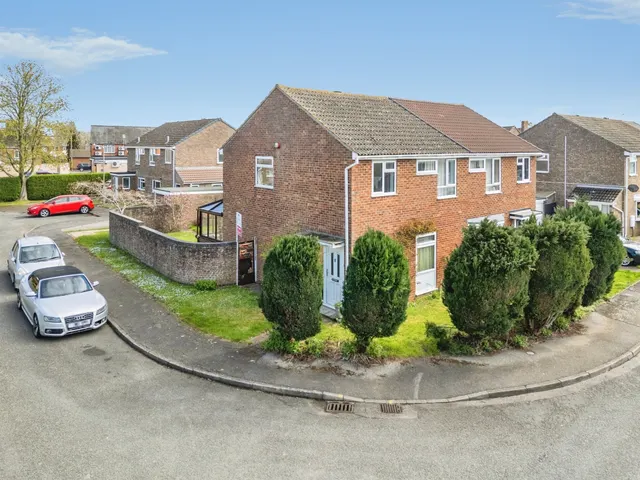 St. James Close, Hanslope, MK19, photo 1