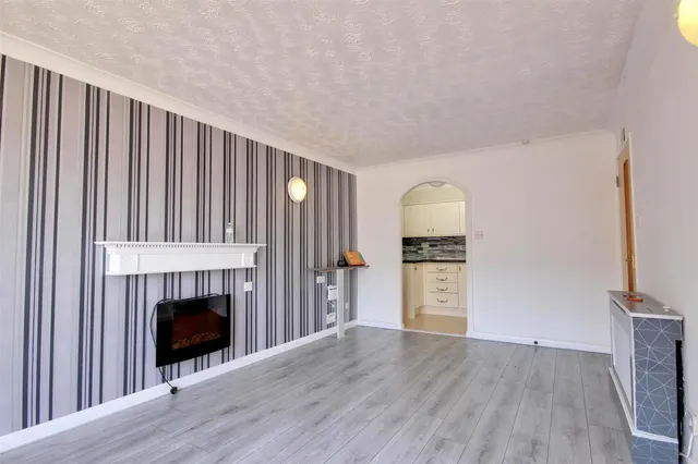 Photo 2 — Pryme Street, Anlaby, Hull