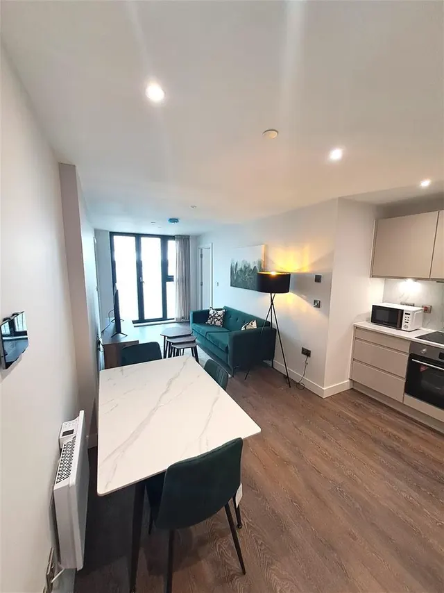 Triskelion Way, Liverpool, L3, photo 1