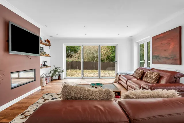 Photo 3 — Eleanors Close, Thundridge, Ware, SG12 0RA