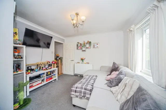 Kern Close, Southampton, SO16, photo 3