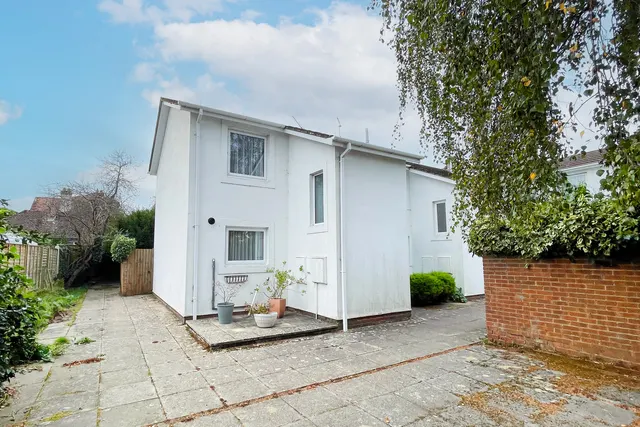 11 Georgian Close, Ringwood, BH24 1SA, photo 1